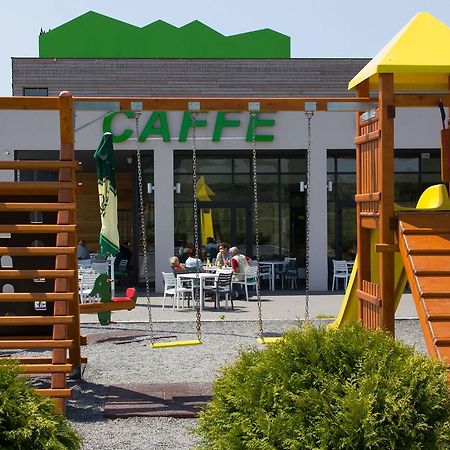 Hotel Lika Sjever Brinje Екстер'єр фото
