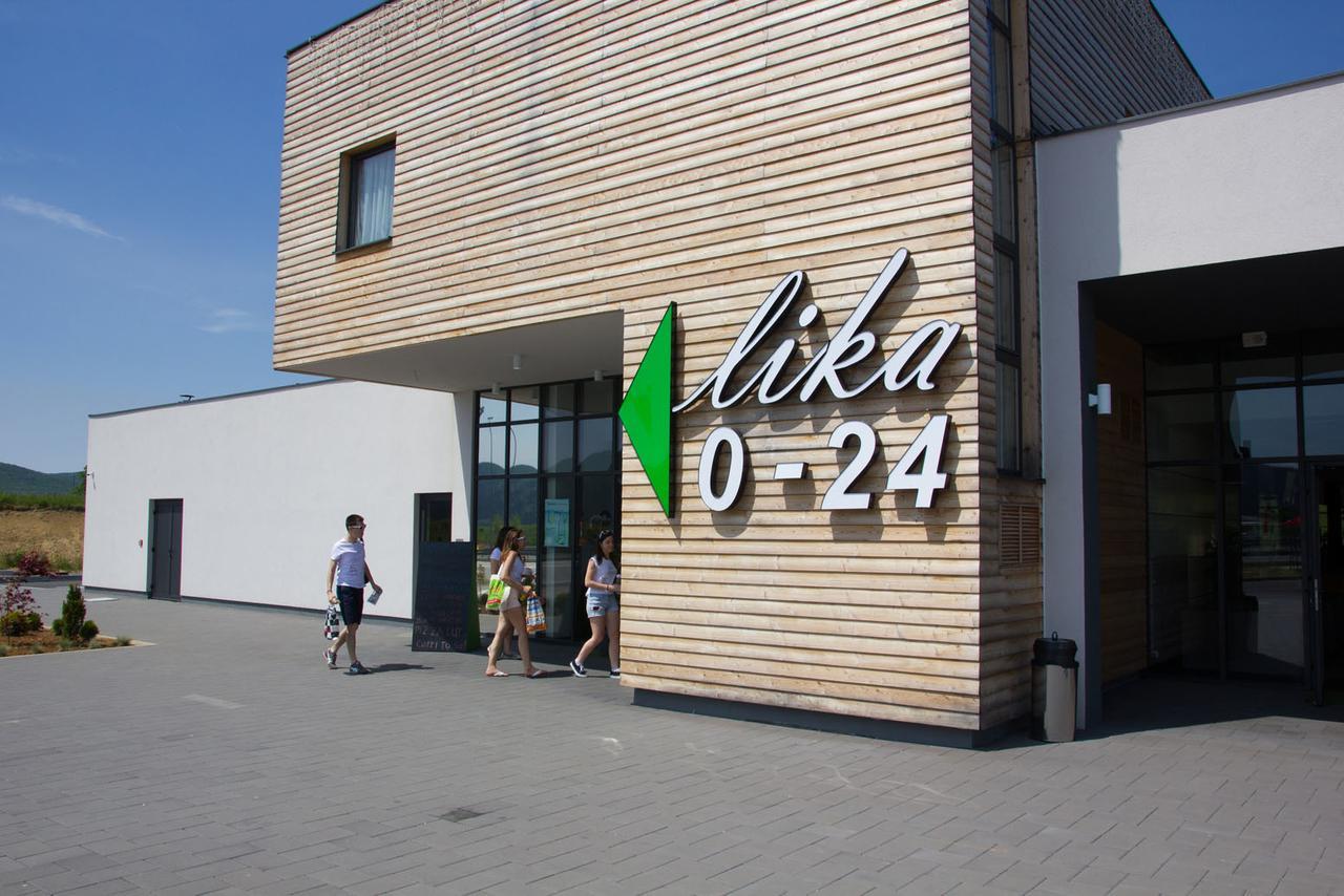 Hotel Lika Sjever Brinje Екстер'єр фото