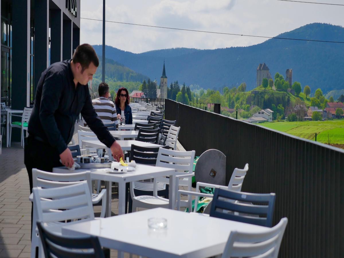 Hotel Lika Sjever Brinje Екстер'єр фото